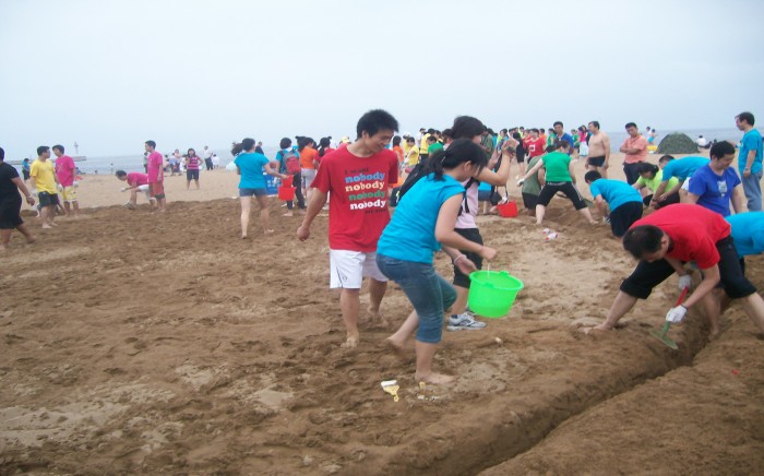 秦皇岛拓展训练，秦皇岛拓展培训，秦皇岛海边沙滩拓展团建活动