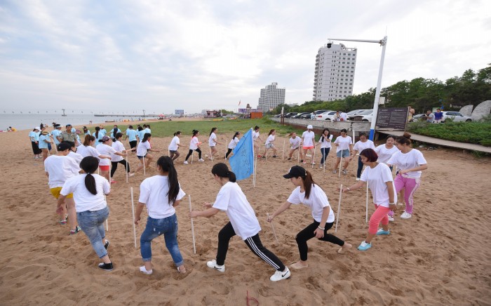 南戴河拓展训练，南戴河拓展培训，南戴河海边沙滩拓展团建活动