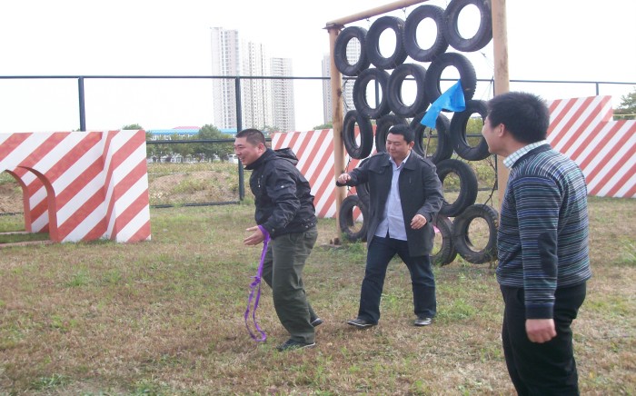 秦皇岛拓展训练，秦皇岛拓展培训，秦皇岛海边沙滩团建活动