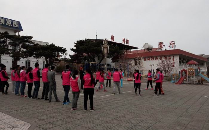 南戴河拓展训练，南戴河拓展培训，南戴河团建二日游，南戴河海边沙滩拓展团建活动