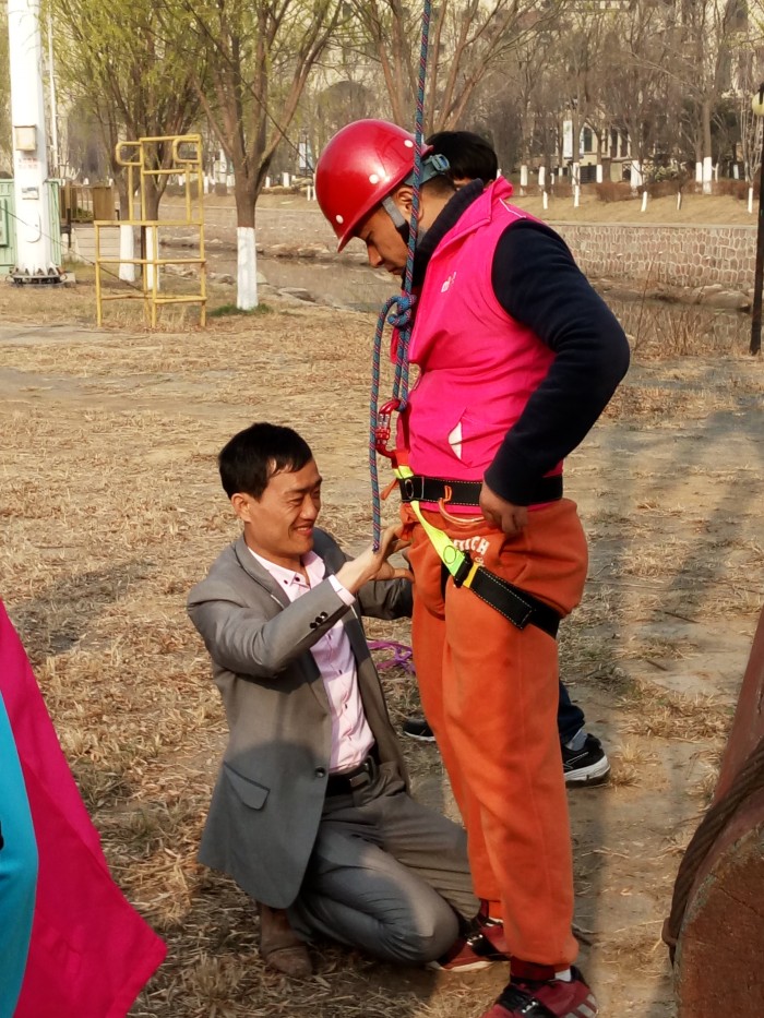 南戴河拓展训练，南戴河拓展培训，南戴河团建二日游，南戴河海边沙滩拓展团建活动