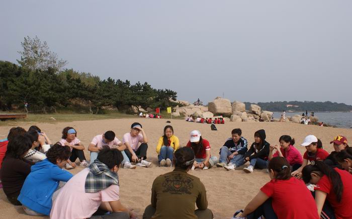 北戴河拓展训练，北戴河拓展培训，北戴河团建二日游，北戴河海边沙滩拓展团建活动